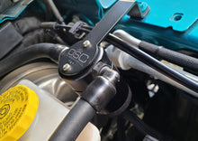 Load image into Gallery viewer, J&amp;L 20-25 Jeep Wrangler 2.0L Driver Side Oil Separator 3.0 - Black Anodized